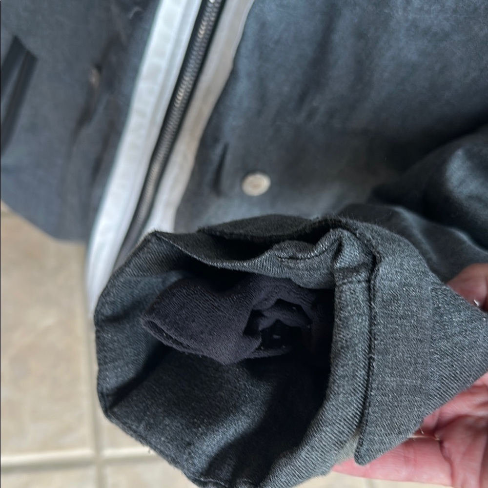 Obermeyer Gray and White Jacket - Picture 6 of 11